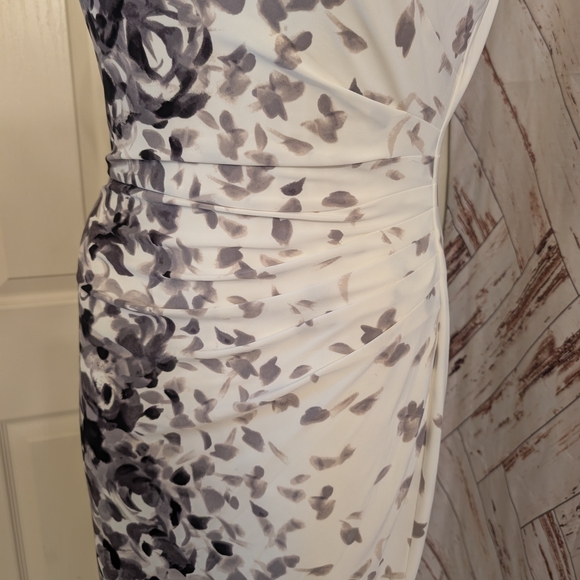 Elegant Floral Print Dress - Picture 6 of 8